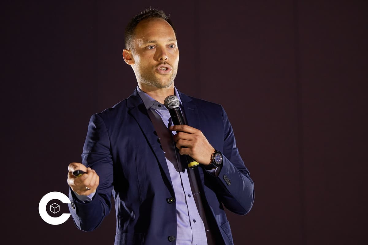 Speaker / Moderator / Host